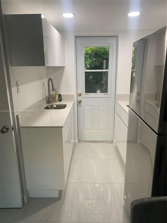 最近租的: $2,050 (1 贝兹, 1 浴室, 500 平方英尺)