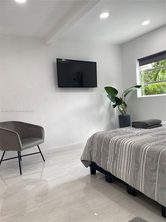 最近租的: $2,050 (1 贝兹, 1 浴室, 500 平方英尺)