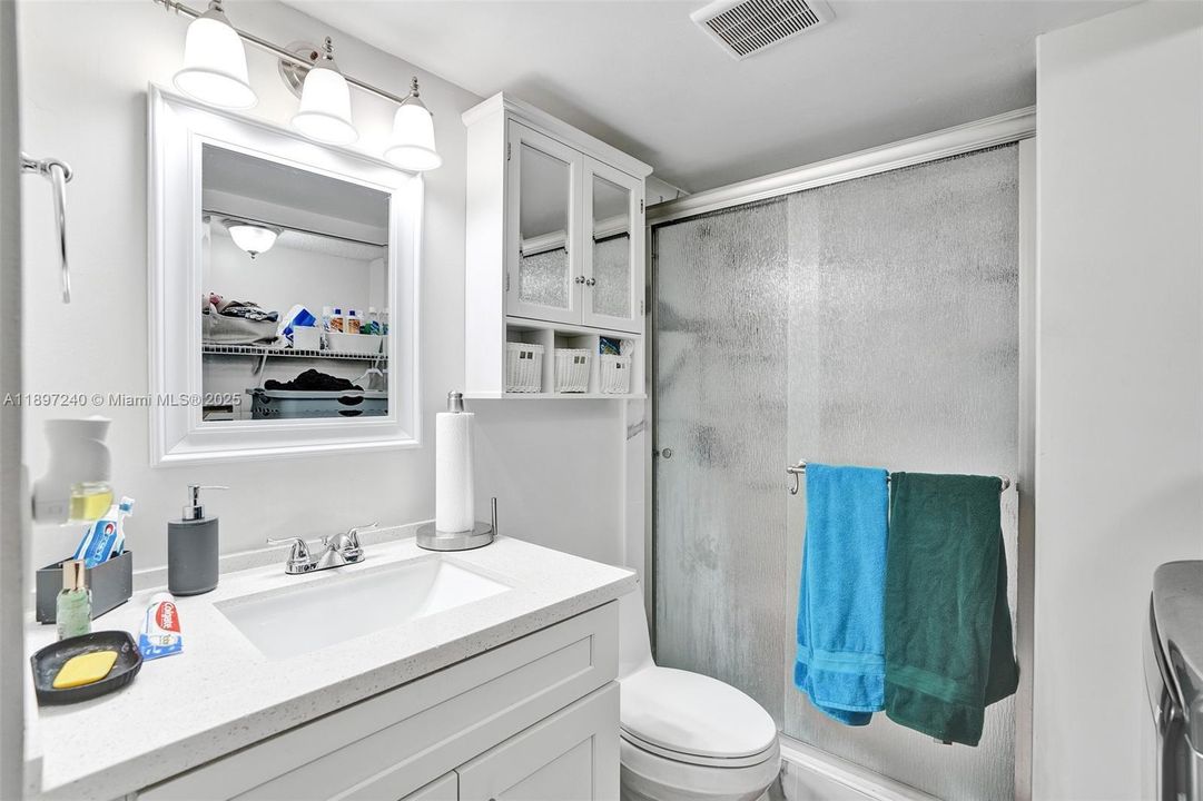 For Sale: $390,000 (3 beds, 3 baths, 1311 Square Feet)