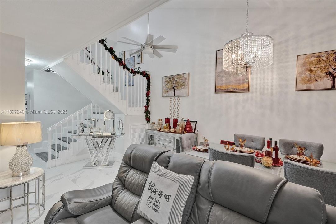 For Sale: $390,000 (3 beds, 3 baths, 1311 Square Feet)