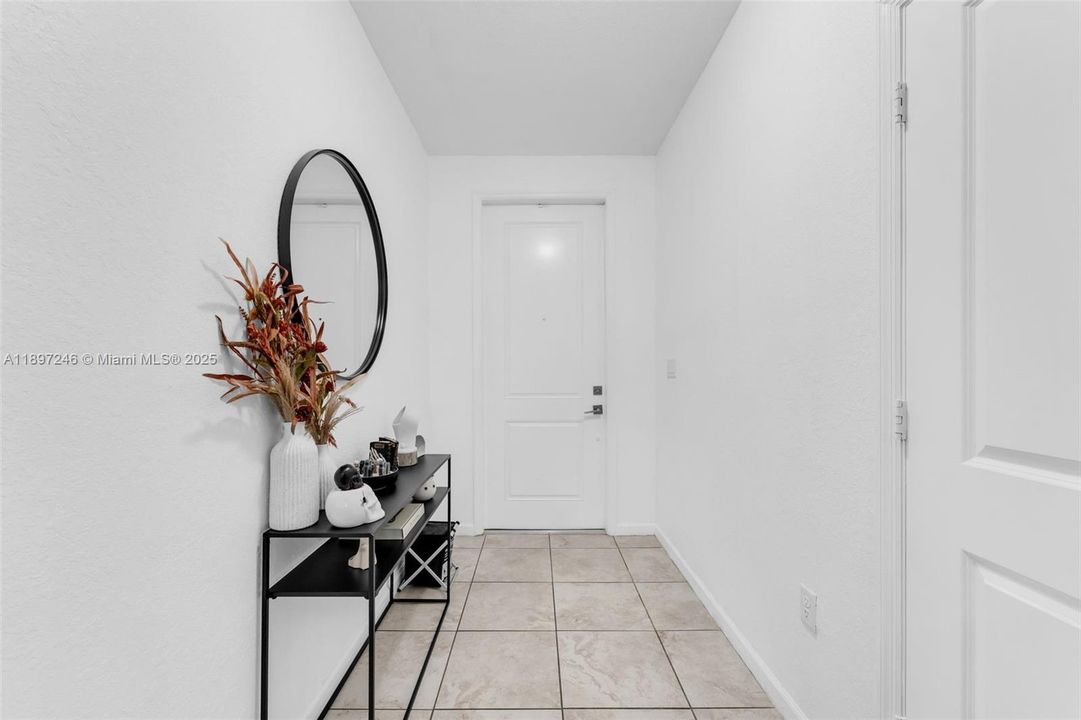 Active With Contract: $352,900 (3 beds, 2 baths, 1731 Square Feet)