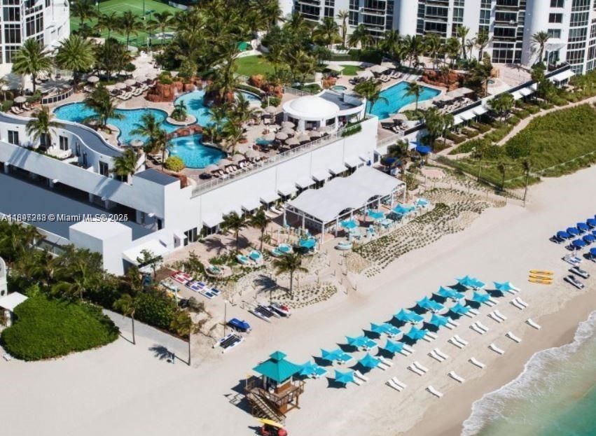 For Sale: $1,650,000 (2 beds, 2 baths, 1477 Square Feet)