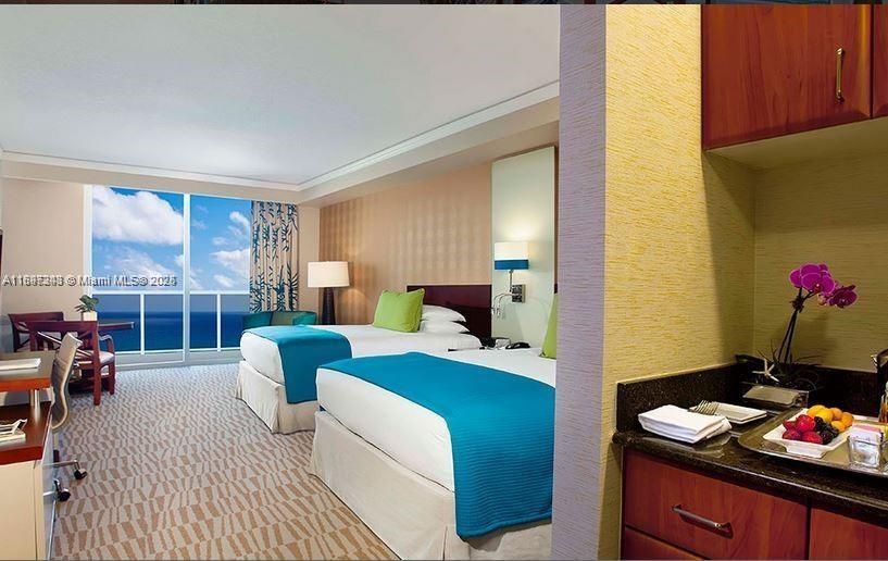 For Sale: $1,650,000 (2 beds, 2 baths, 1477 Square Feet)