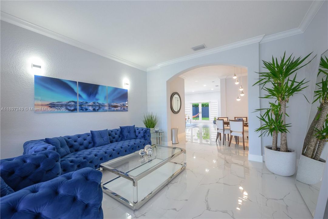 Recently Rented: $3,800 (3 beds, 2 baths, 1486 Square Feet)