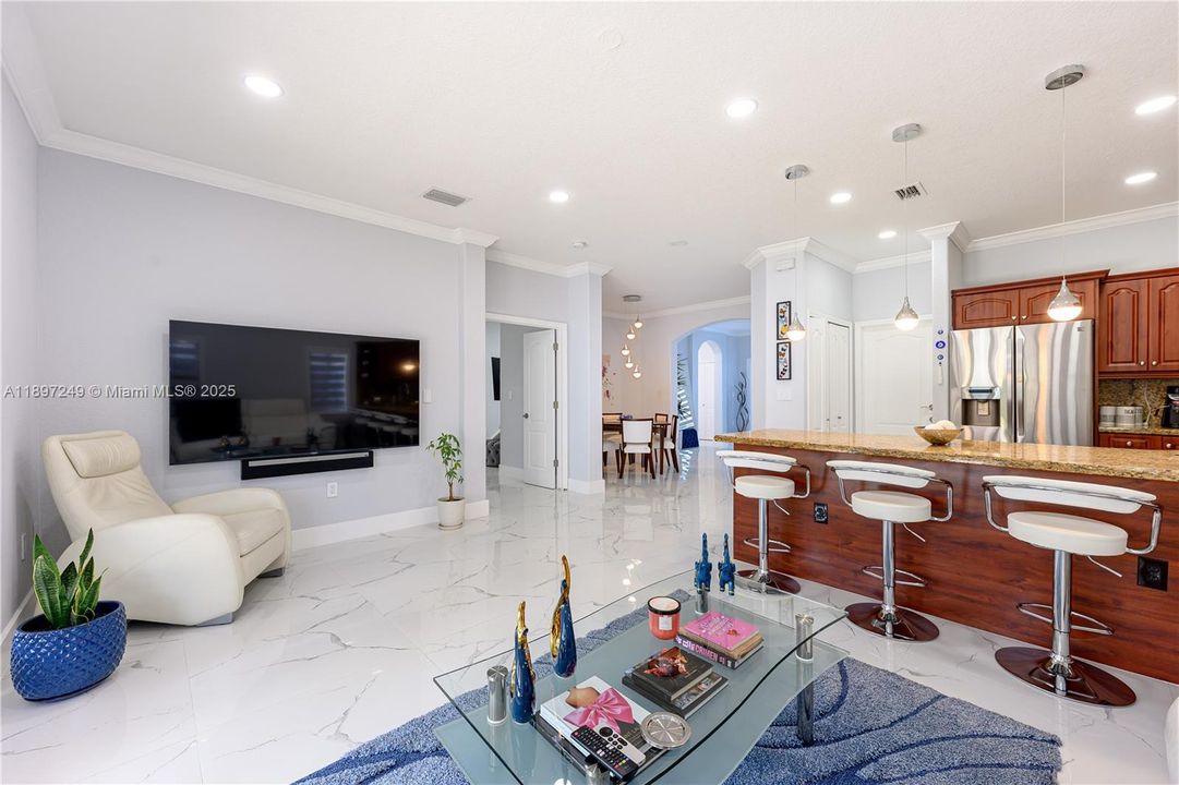 Recently Rented: $3,800 (3 beds, 2 baths, 1486 Square Feet)