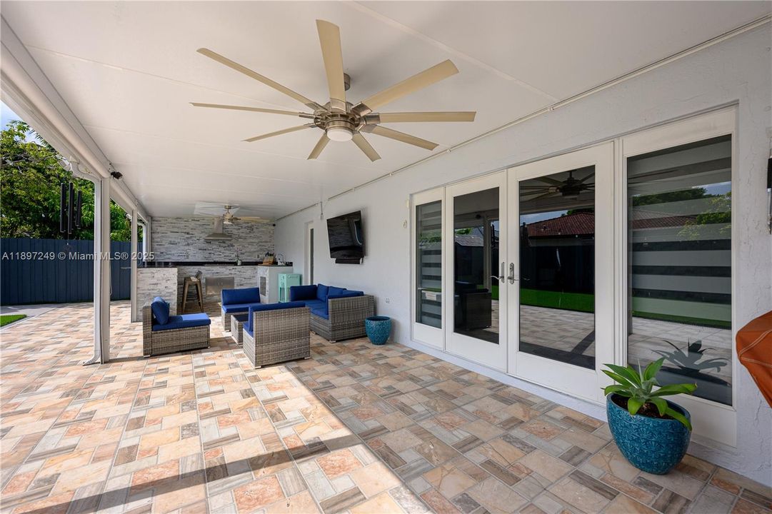 Recently Rented: $3,800 (3 beds, 2 baths, 1486 Square Feet)