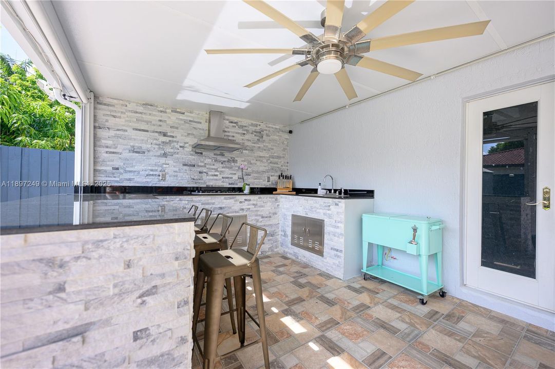 Recently Rented: $3,800 (3 beds, 2 baths, 1486 Square Feet)