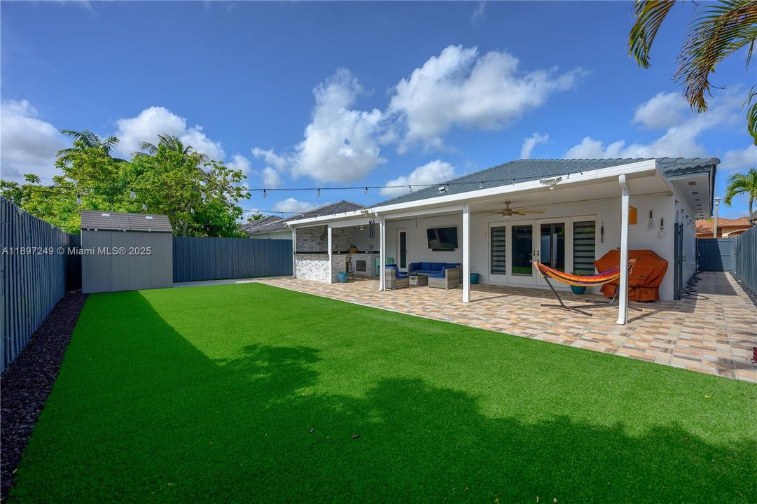 Recently Rented: $3,800 (3 beds, 2 baths, 1486 Square Feet)