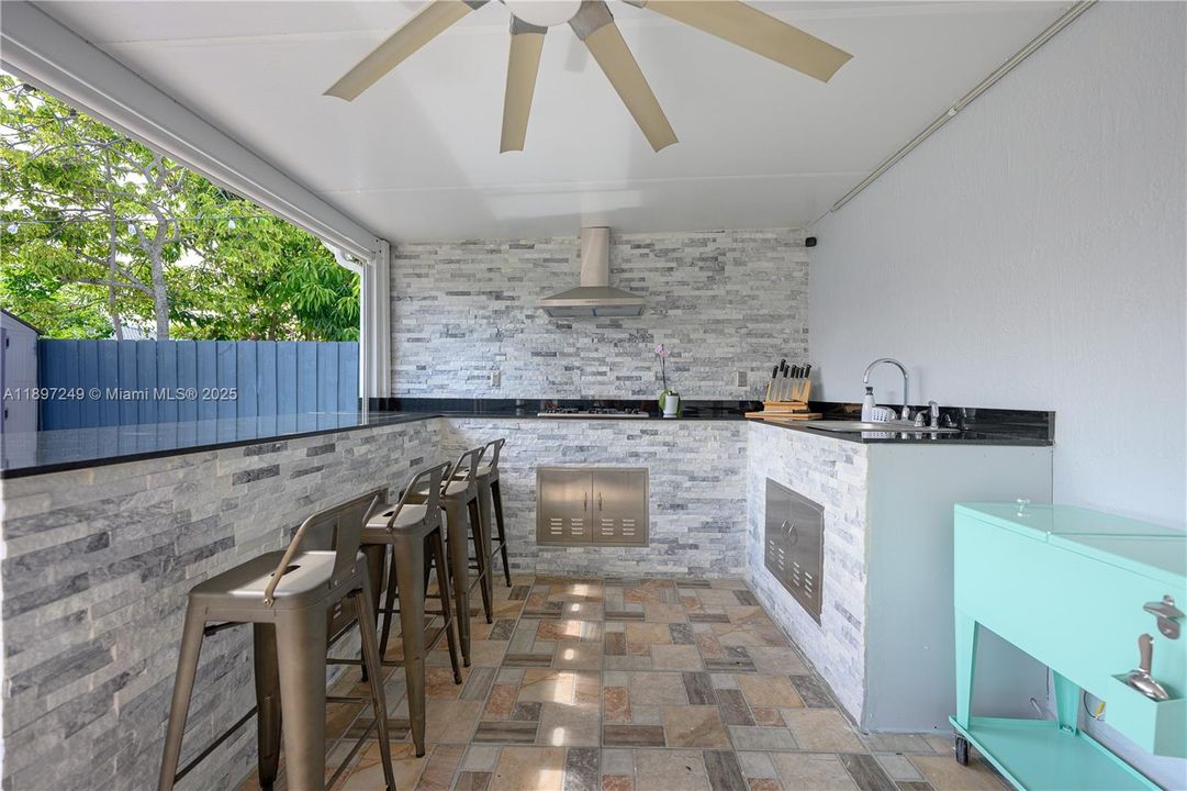 Recently Rented: $3,800 (3 beds, 2 baths, 1486 Square Feet)