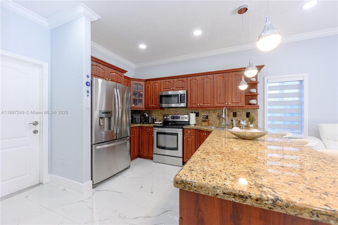 Recently Rented: $3,800 (3 beds, 2 baths, 1486 Square Feet)