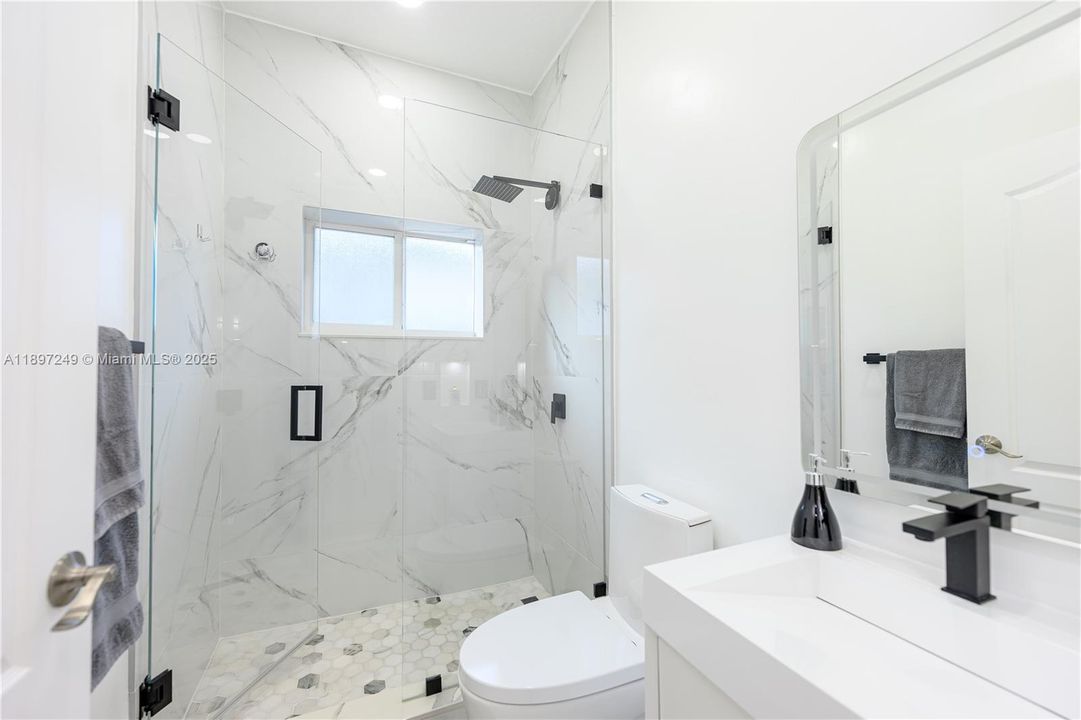 Recently Rented: $3,800 (3 beds, 2 baths, 1486 Square Feet)