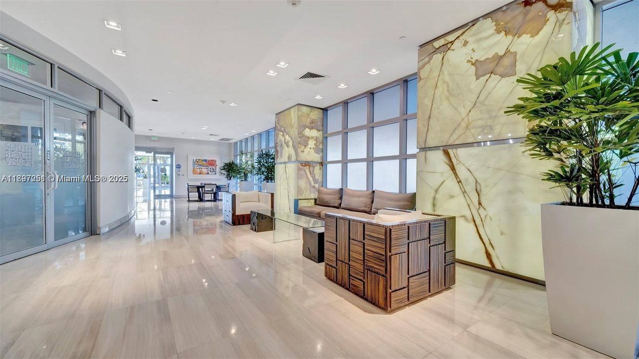 For Sale: $1,230,000 (2 beds, 2 baths, 1262 Square Feet)