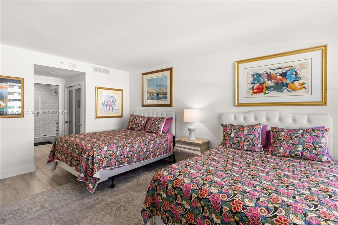 For Sale: $729,000 (1 beds, 1 baths, 845 Square Feet)