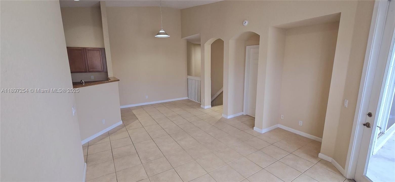 En Venta: $290,000 (2 camas, 2 baños, 1022 Pies cuadrados)