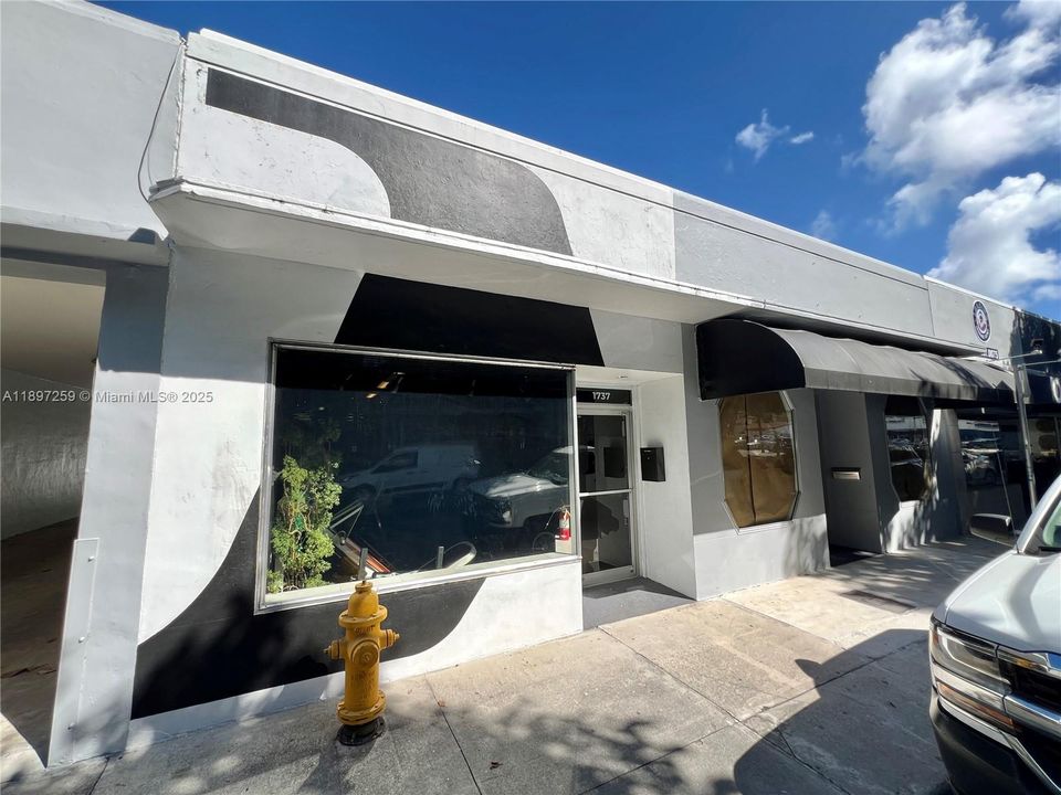 На продажу: $4,500,000 (0 спален, 0 ванн, 0 Квадратных фут)