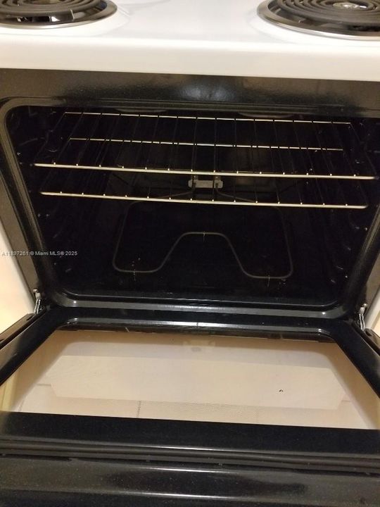 待售: $219,000 (3 贝兹, 2 浴室, 1182 平方英尺)