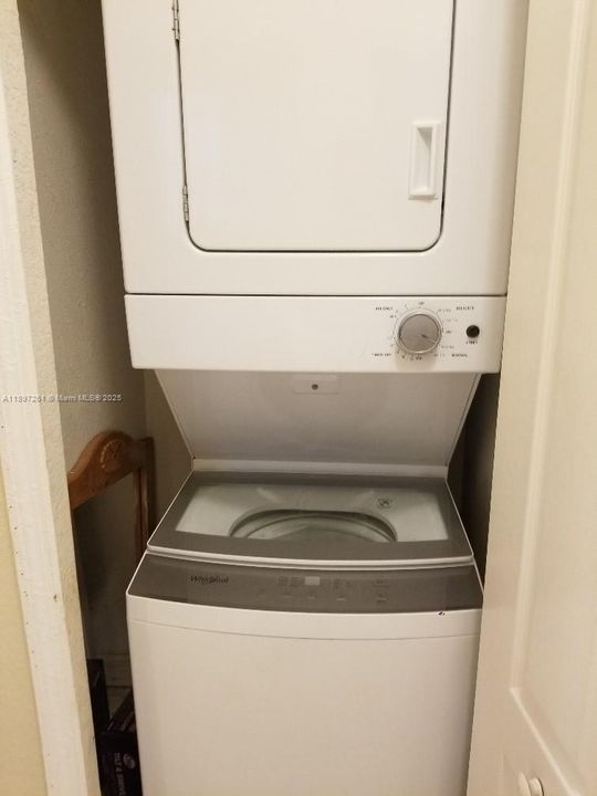 待售: $219,000 (3 贝兹, 2 浴室, 1182 平方英尺)