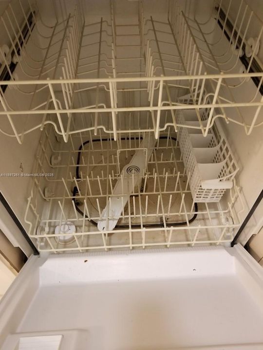 待售: $219,000 (3 贝兹, 2 浴室, 1182 平方英尺)