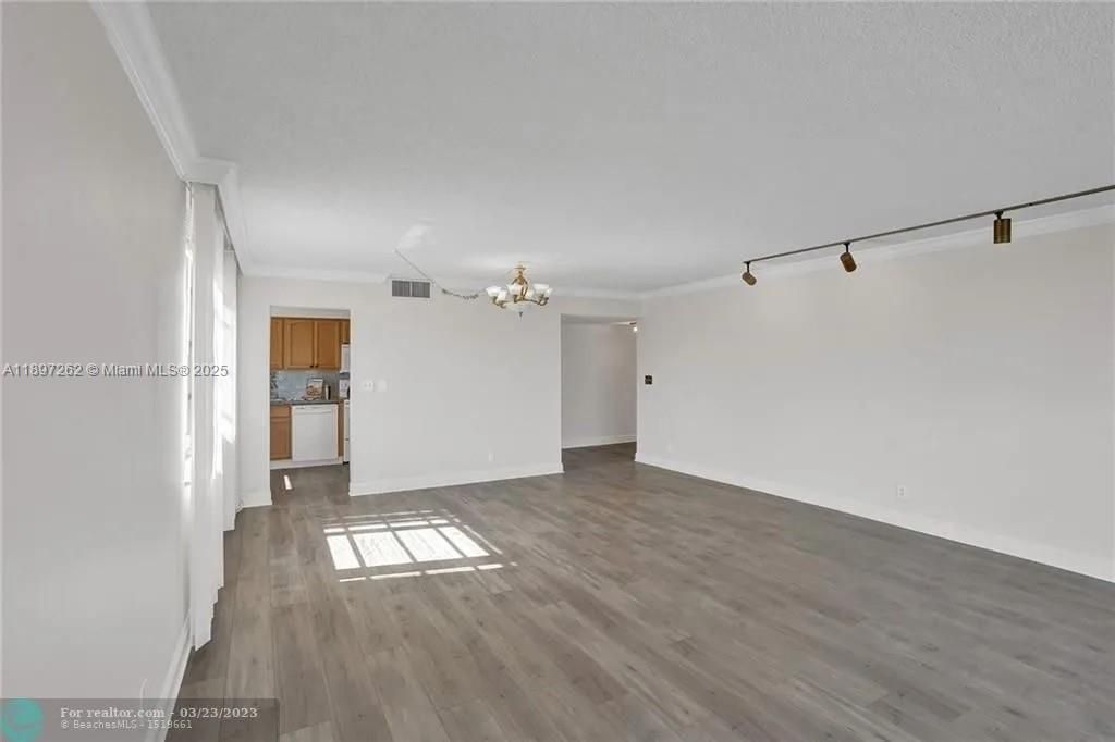Active With Contract: $75,000 (3 beds, 2 baths, 1458 Square Feet)