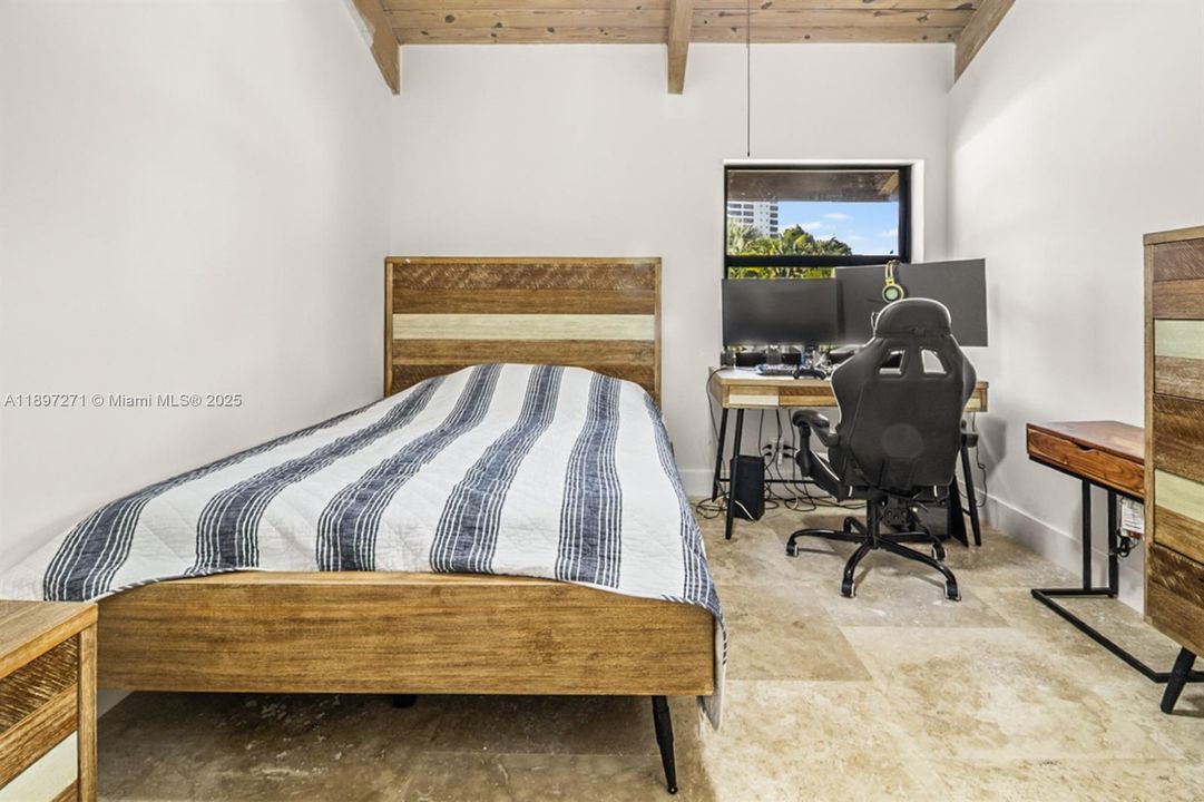 待售: $770,000 (3 贝兹, 2 浴室, 1624 平方英尺)