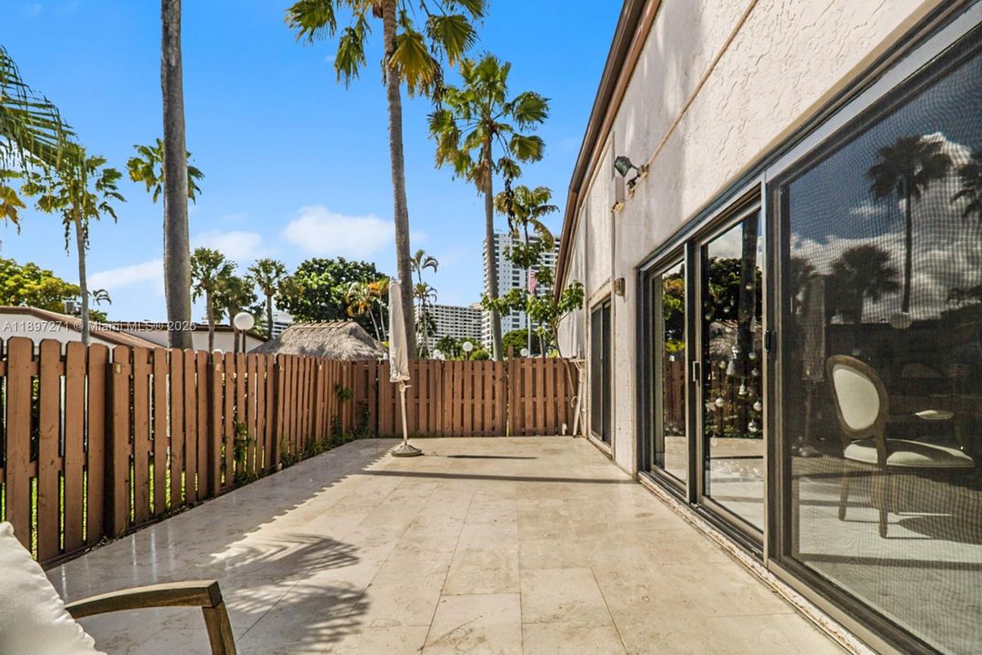 待售: $770,000 (3 贝兹, 2 浴室, 1624 平方英尺)