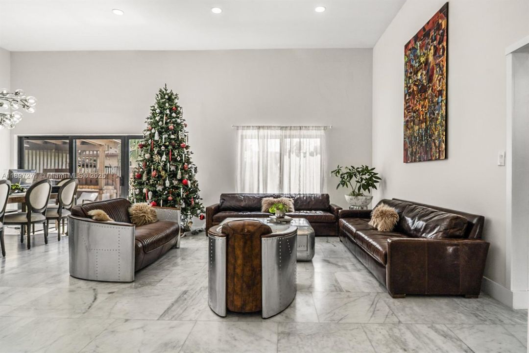 待售: $770,000 (3 贝兹, 2 浴室, 1624 平方英尺)