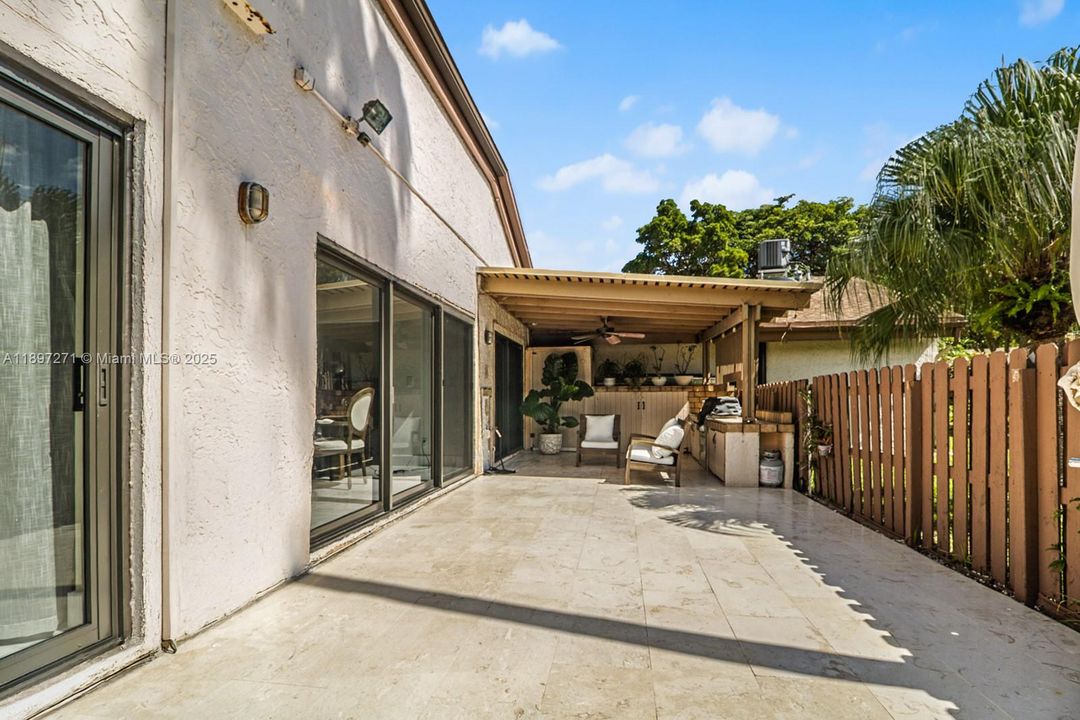 待售: $770,000 (3 贝兹, 2 浴室, 1624 平方英尺)