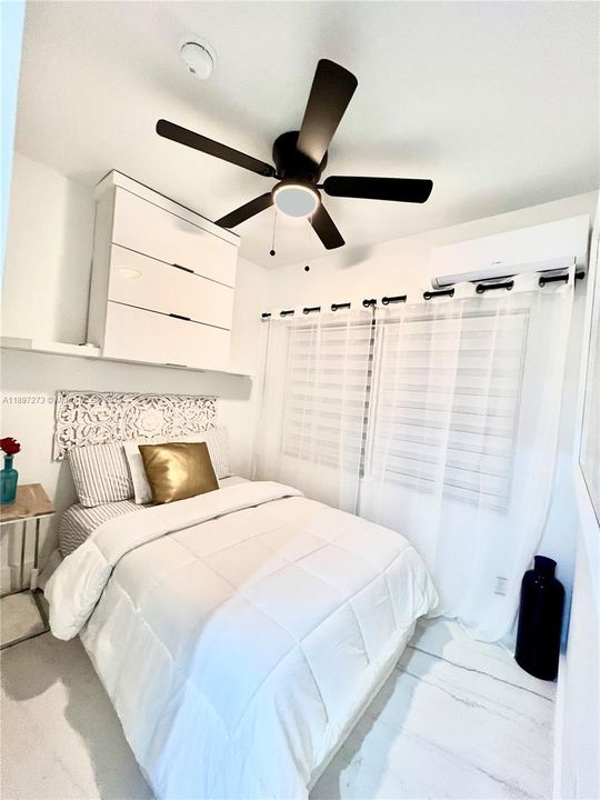 For Rent: $2,850 (2 beds, 1 baths, 750 Square Feet)