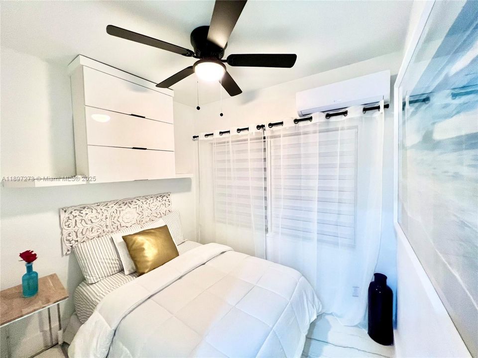 For Rent: $2,850 (2 beds, 1 baths, 750 Square Feet)