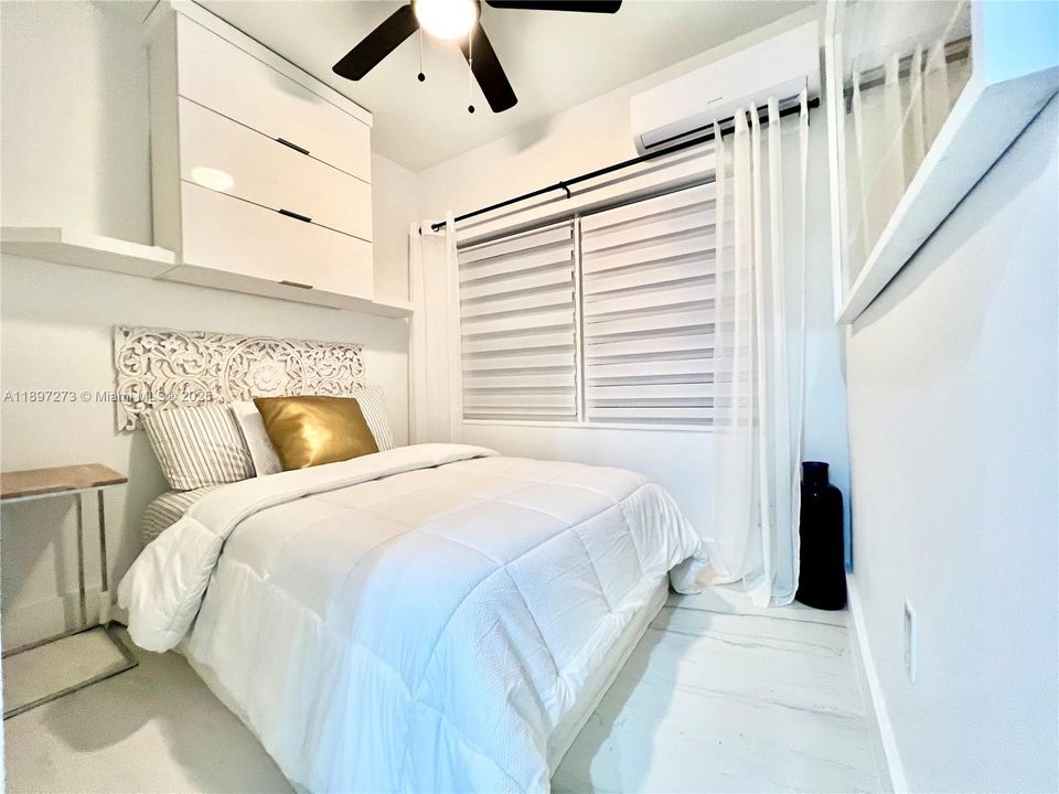 For Rent: $2,850 (2 beds, 1 baths, 750 Square Feet)