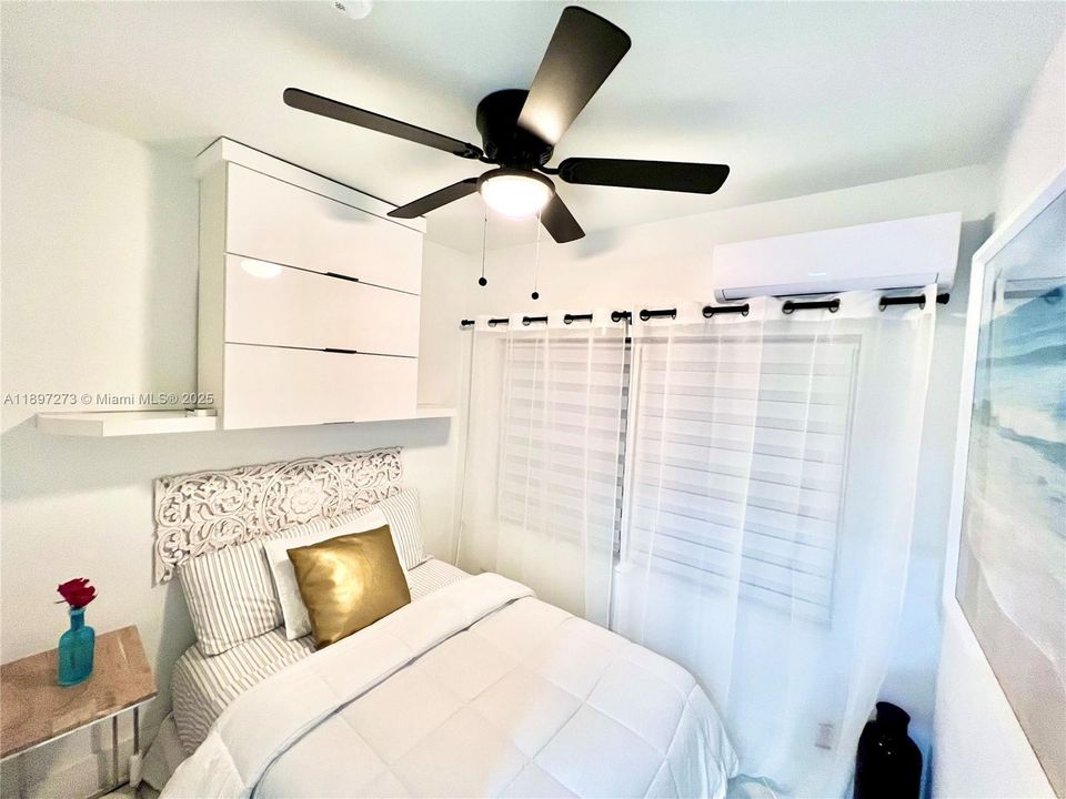 For Rent: $2,850 (2 beds, 1 baths, 750 Square Feet)