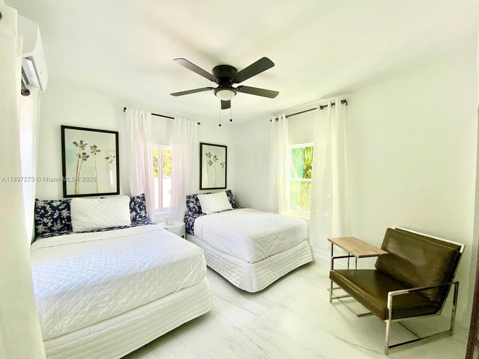 For Rent: $2,850 (2 beds, 1 baths, 750 Square Feet)