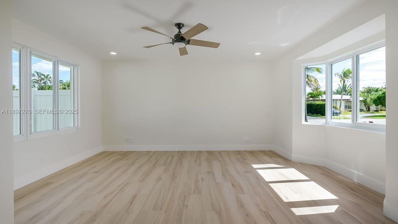 For Sale: $749,000 (3 beds, 2 baths, 1938 Square Feet)