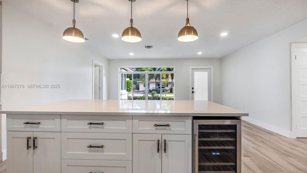 For Sale: $749,000 (3 beds, 2 baths, 1938 Square Feet)