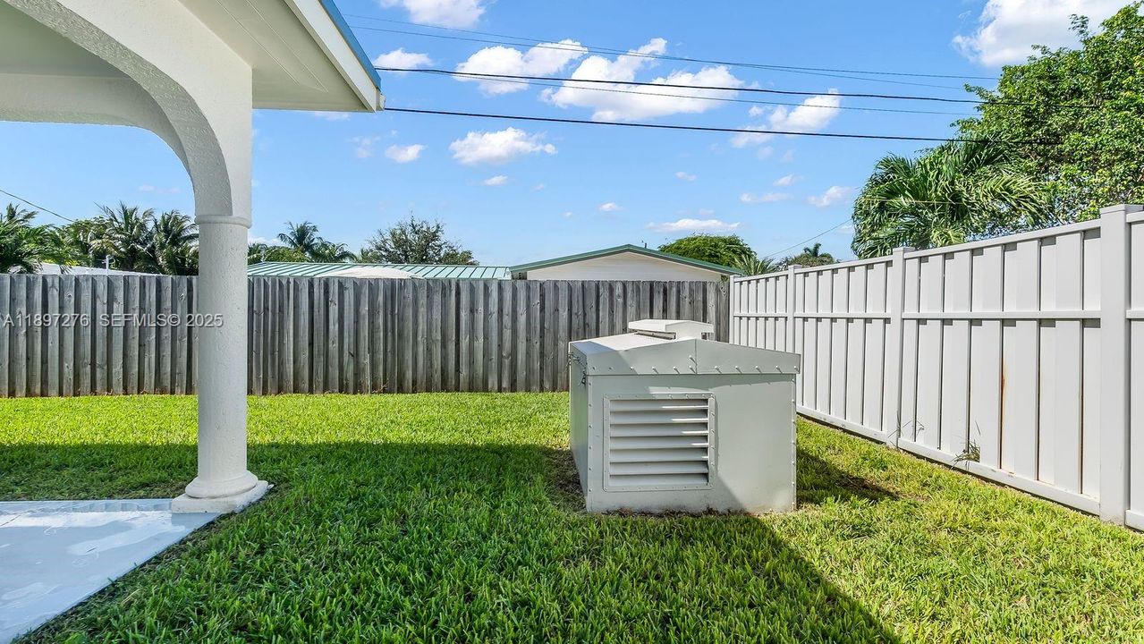 For Sale: $749,000 (3 beds, 2 baths, 1938 Square Feet)