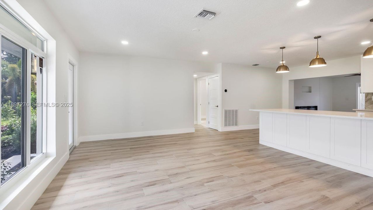 For Sale: $749,000 (3 beds, 2 baths, 1938 Square Feet)