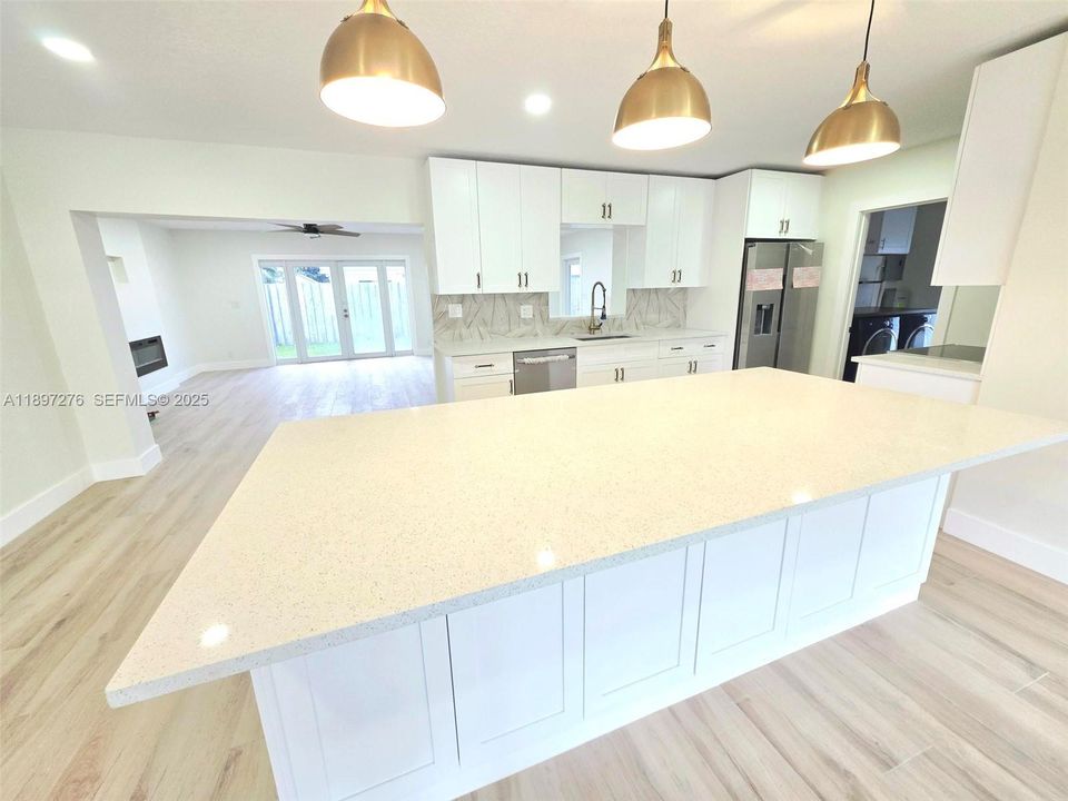 For Sale: $749,000 (3 beds, 2 baths, 1938 Square Feet)