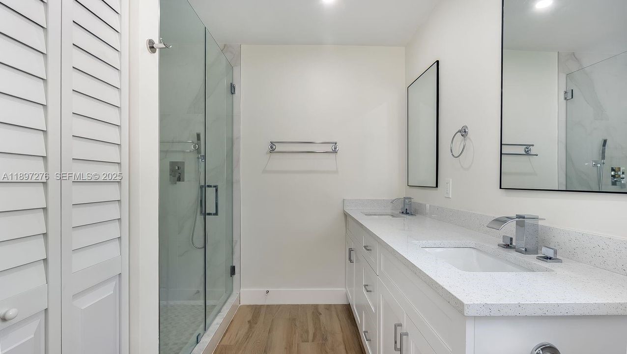 For Sale: $749,000 (3 beds, 2 baths, 1938 Square Feet)