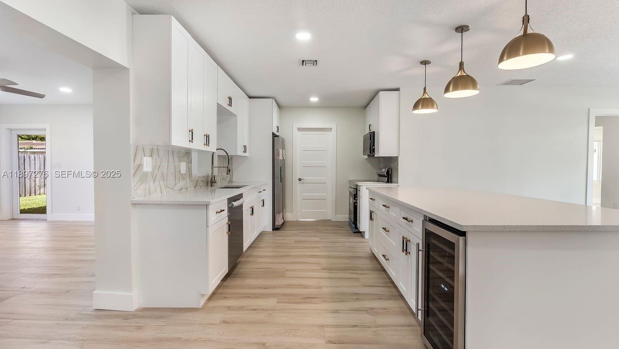 For Sale: $749,000 (3 beds, 2 baths, 1938 Square Feet)