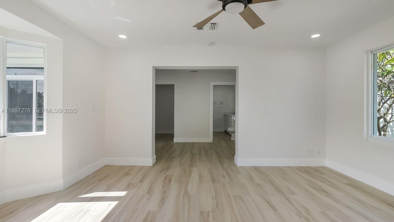 For Sale: $749,000 (3 beds, 2 baths, 1938 Square Feet)