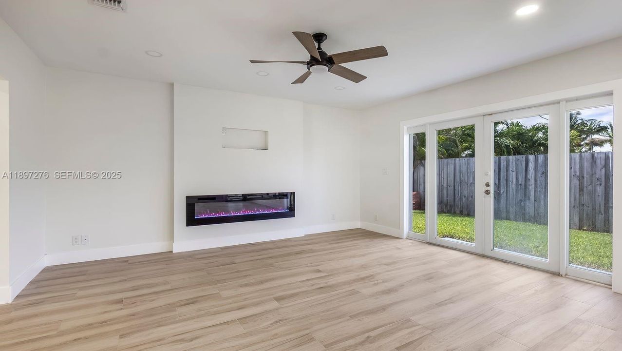 For Sale: $749,000 (3 beds, 2 baths, 1938 Square Feet)