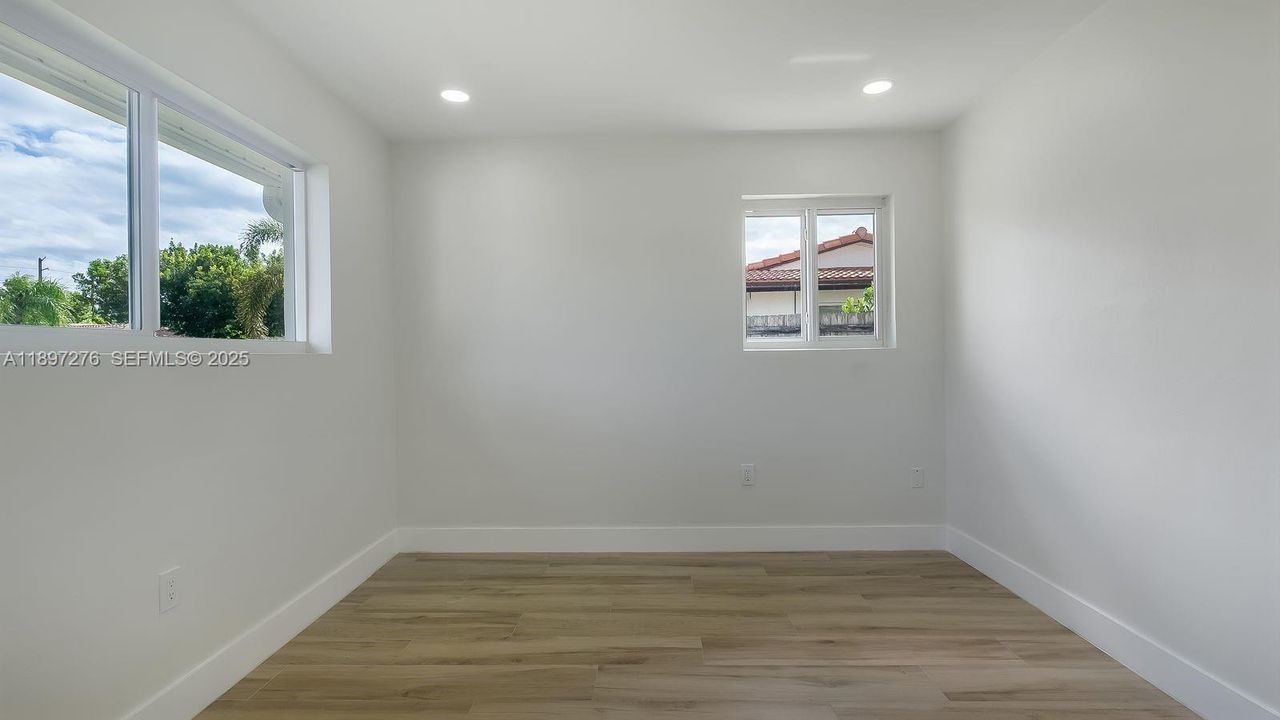 For Sale: $749,000 (3 beds, 2 baths, 1938 Square Feet)