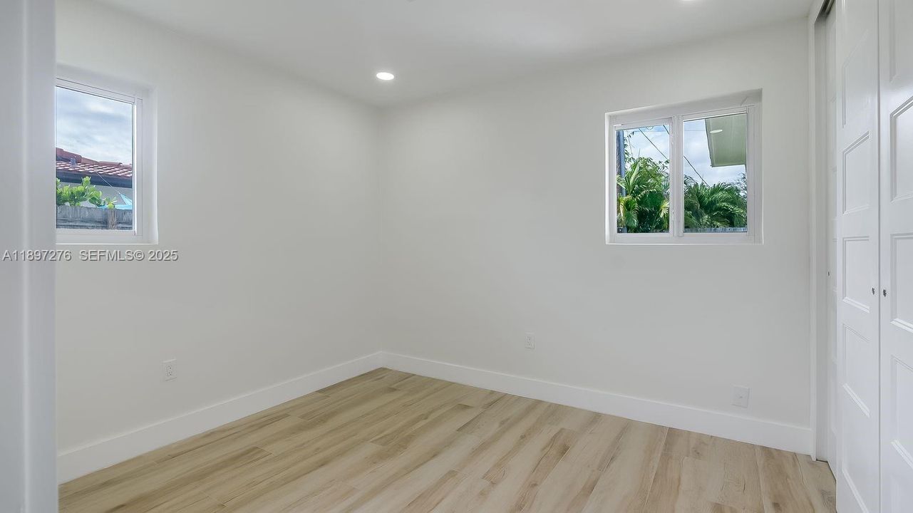 For Sale: $749,000 (3 beds, 2 baths, 1938 Square Feet)