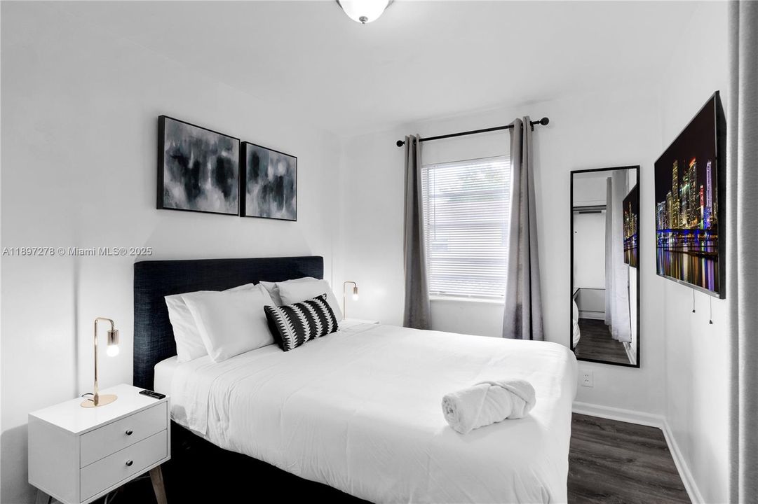 最近租的: $2,000 (2 贝兹, 1 浴室, 2985 平方英尺)