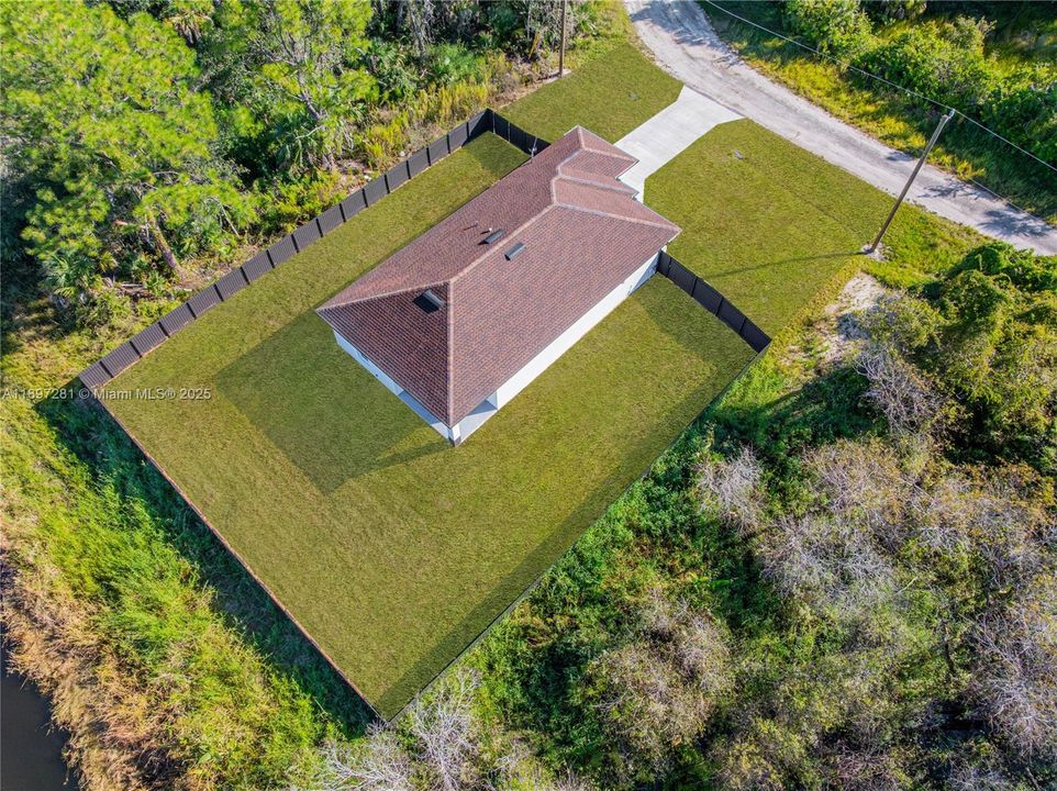 For Sale: $309,900 (3 beds, 2 baths, 1410 Square Feet)