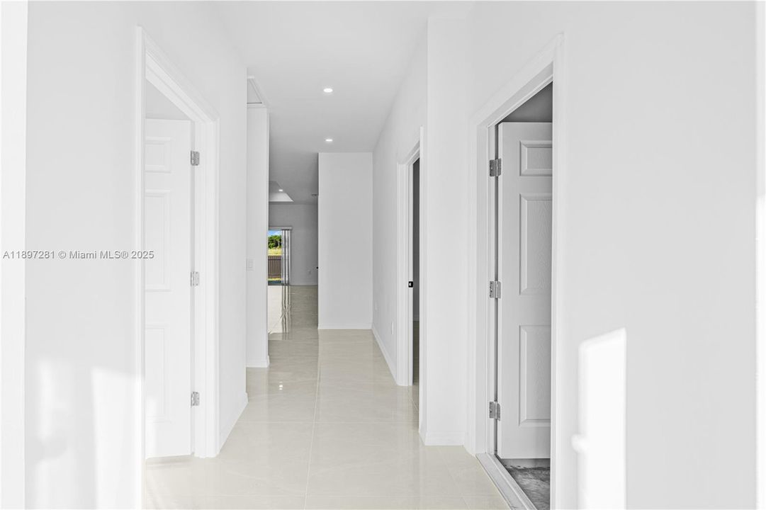 For Sale: $309,900 (3 beds, 2 baths, 1410 Square Feet)