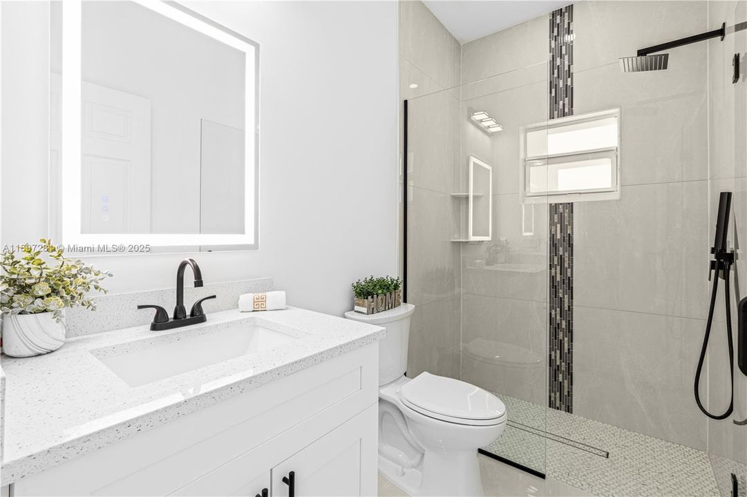 For Sale: $309,900 (3 beds, 2 baths, 1410 Square Feet)