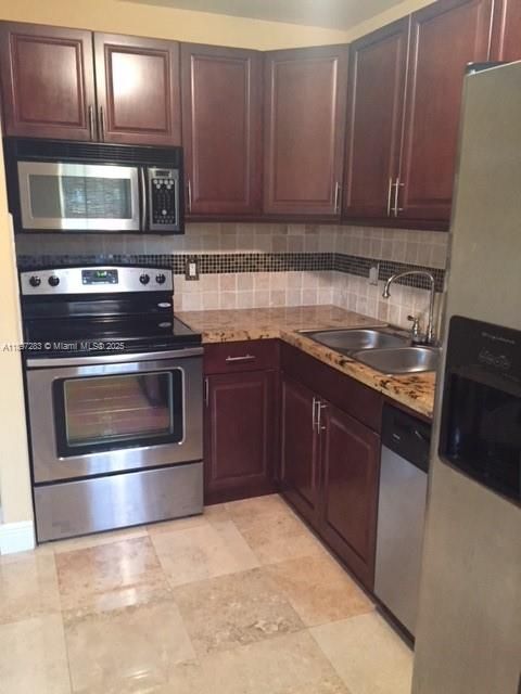 出租: $1,480 (1 贝兹, 1 浴室, 427 平方英尺)