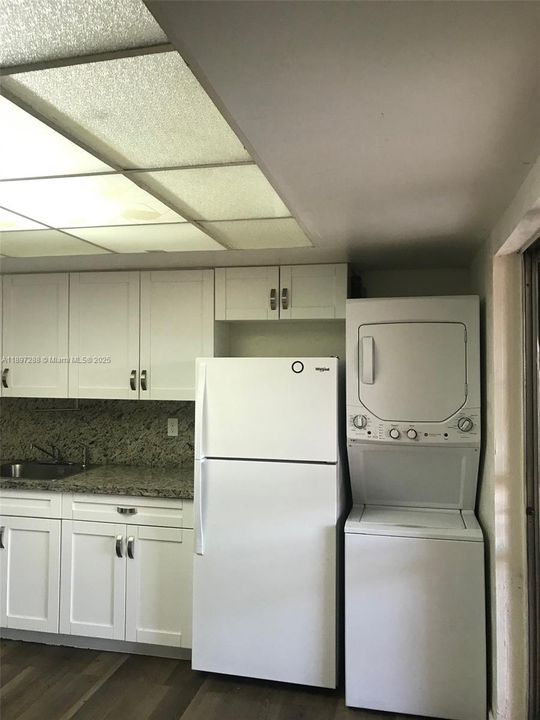 Недавно арендовано: $2,100 (2 спален, 1 ванн, 871 Квадратных фут)