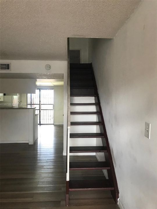 Недавно арендовано: $2,100 (2 спален, 1 ванн, 871 Квадратных фут)